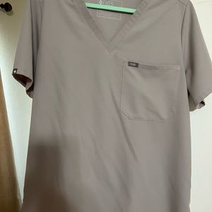 Figs XL one pocket Catarina in Slate.